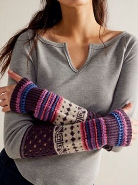 We The Free Cozy Craft Cuff - Heather Gray Combo